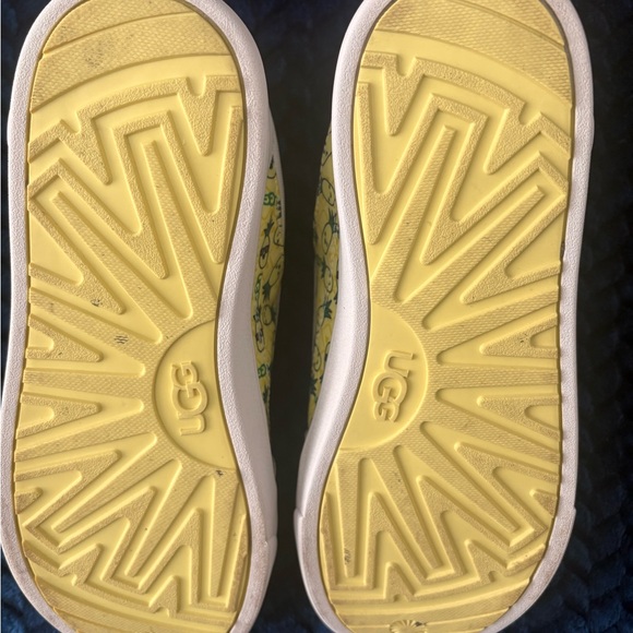 UGG Cream and Yellow Velcro Sneakers Kids size 3 - Picture 3 of 6